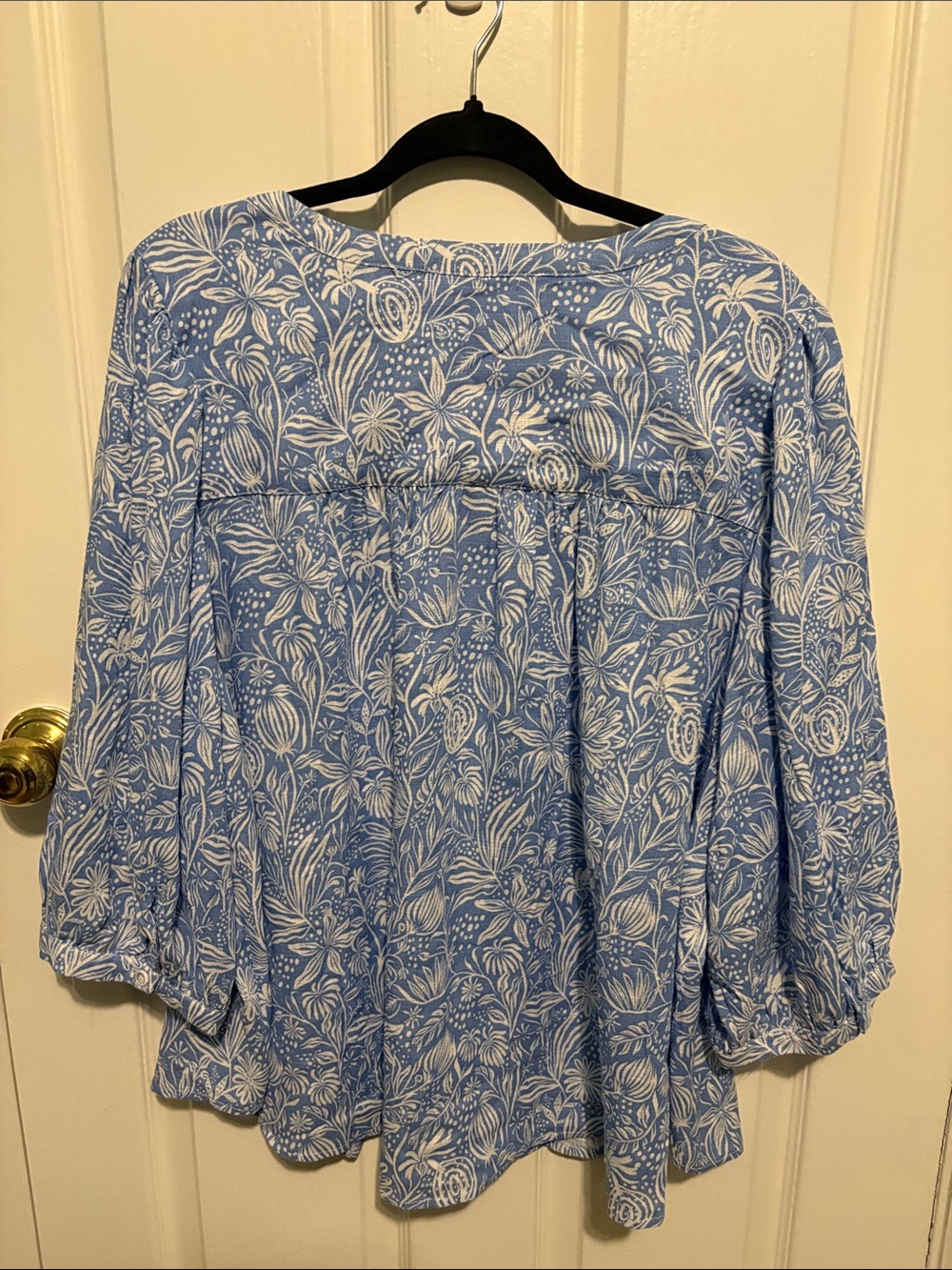 Jane and Delancey Light Blue and White Floral Button-Down Blouse - Picture 3 of 4